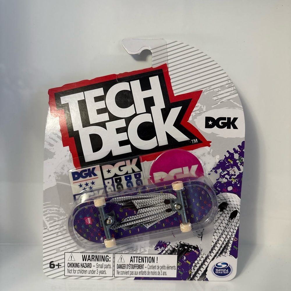ULTRA RARE BRAND NEW SEALED TECH DECK DGK SERIES